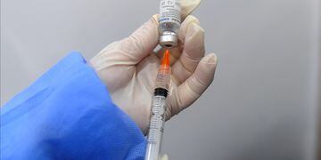 Combinación de vacunas: se podrá optar por AstraZeneca o Moderna para completar los esquemas vacunatorios de la Sputnik V