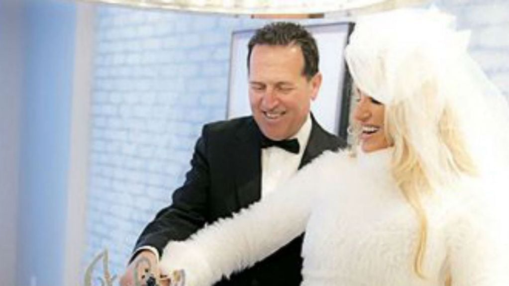 El 5 de febrero de 2018, Xipolitakis se casó con el empresario Javier Naselli en Nueva York​.