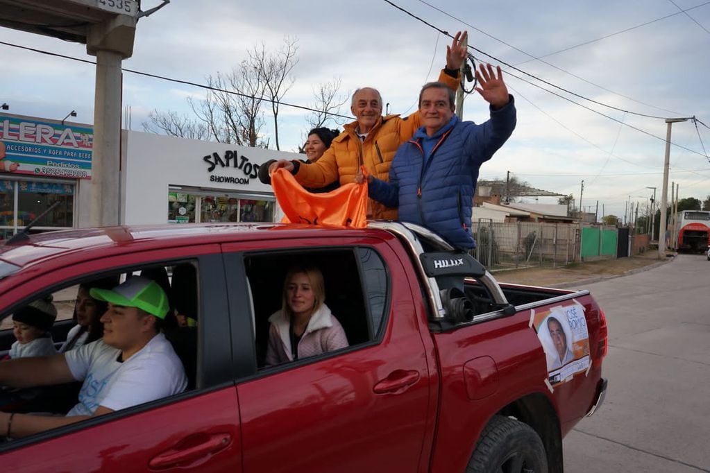 Elecciones 2023: Fernando Schüle, candidato a gobernador del Partido Humanista en Córdoba, en Juárez Celman. (Partido Humanista)