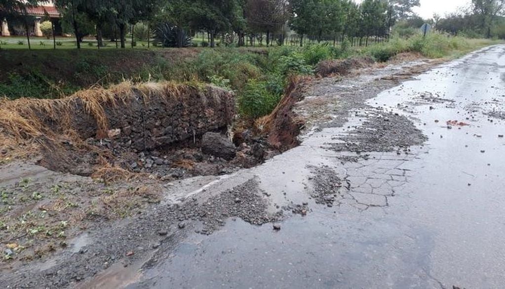 Temporal en Salta: se inundó la ruta entre Cerrillos y Rosario de Lerma (Foto de El Tribuno)