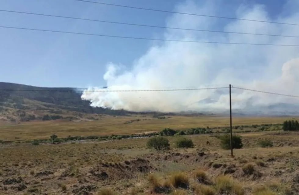 Incendio en Quilca. (Foto: LMNeuquen.com)