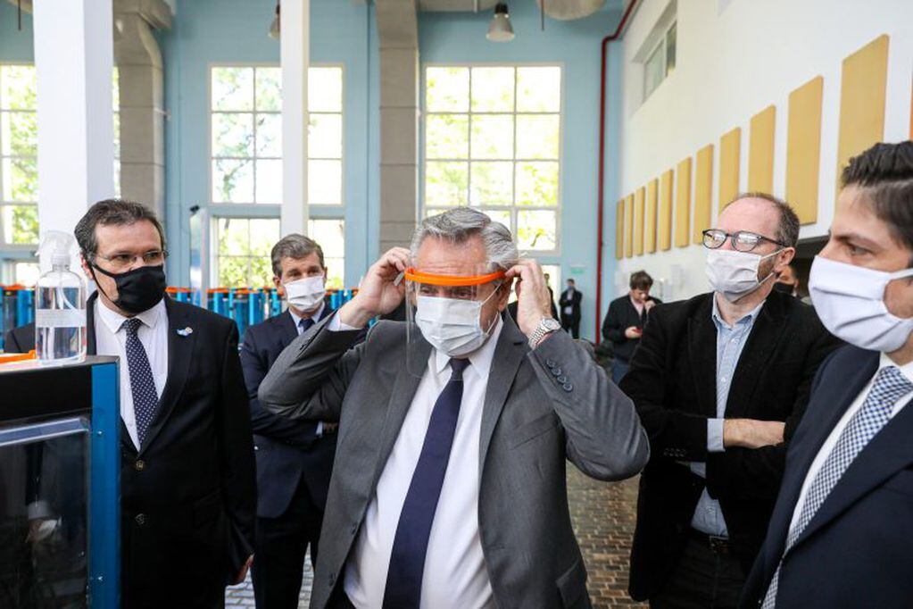 El presidente de Argentina, Alberto Fernández, con mascarilla y pantalla (Foto:Esteban Collazo/Presidencia Arge / DPA)