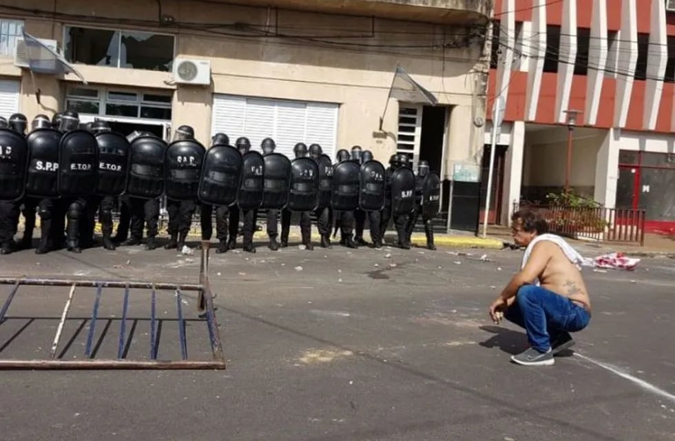 Incidentes frente a Tribunales por la absolución de Raúl Escalante. (Foto: La República)