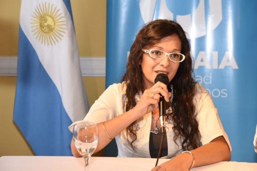 Laura Avila, Secretaría de la Mujer