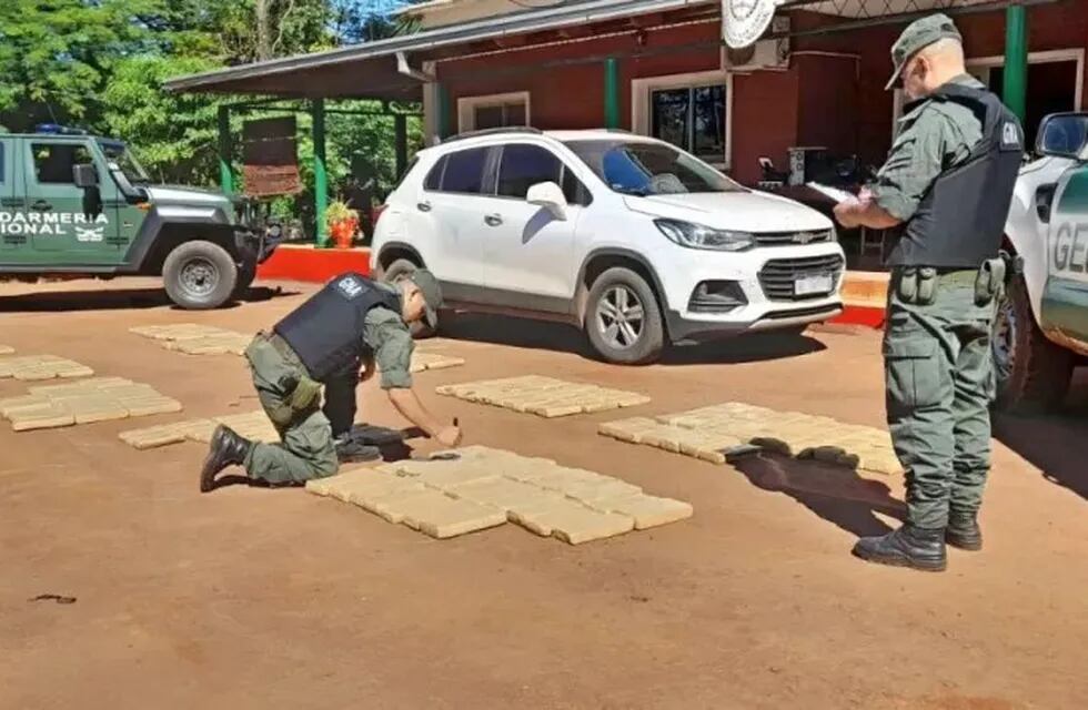 Operativo de Gendarmería desbarató transporte de drogas en corredores viales de General Urquiza.