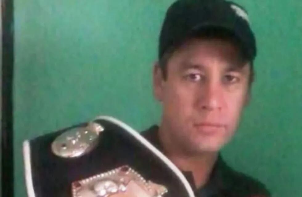 Murió en un violento accidente de tránsito el exboxeador Leonardo González (Foto: web)