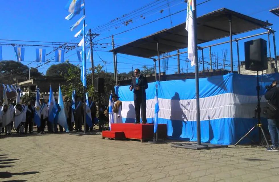 El intendente Raúl Jorge hizo uso de la palabra en el acto oficial de la Municipalidad de  San Salvador de Jujuy con motivo del Día de la Independencia.