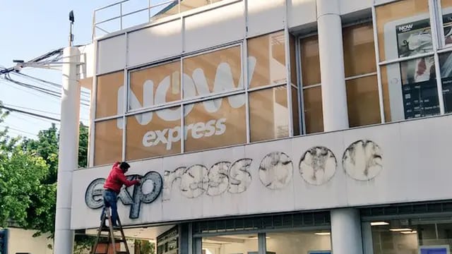 Cambiaron la cartelería en las oficinas de Express en Rosario