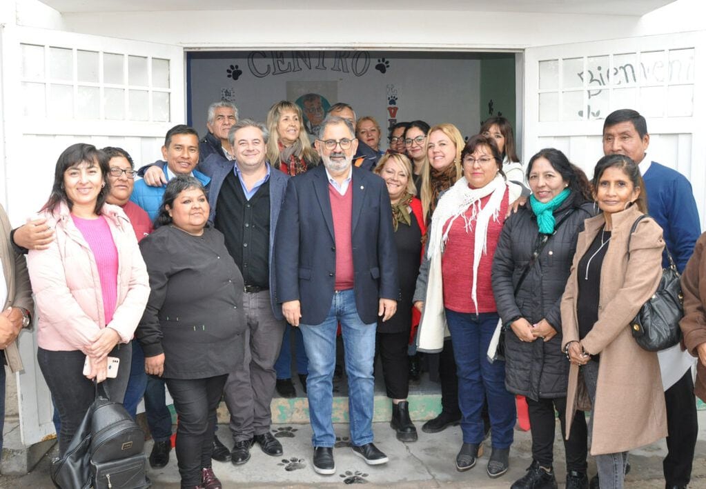 El intendente Raúl Jorge encabezó la inauguración de un quirófano veterinario en Alt Comedero, acompañado por entidades "mascoteras" de Jujuy.