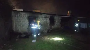 La casa se incendió en Ampliación Poeta Lugones. (Policía)