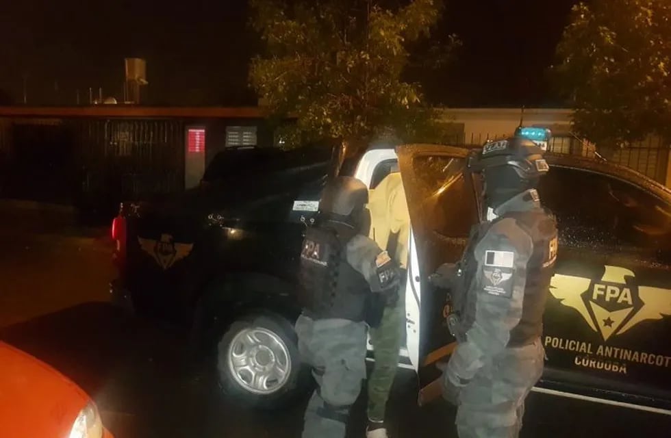 Operativos de la Fuerza Policial Antinarcotráfico en Estación Juárez Celman.