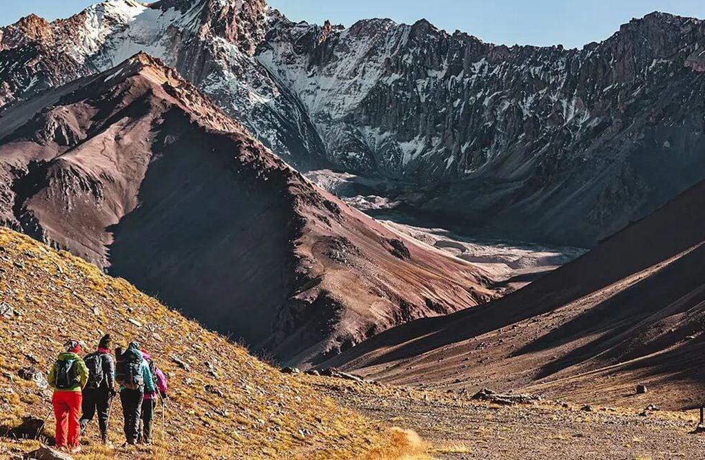 La Quebrada de Matienzo es una caminata por los cerros que limitan con Chile.