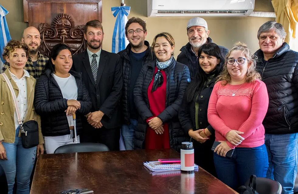 Funcionarios y profesionales de la Secretaría municipal de Desarrollo Humano presentaron la aplicación IncluApp a concejales de San Salvador de Jujuy.
