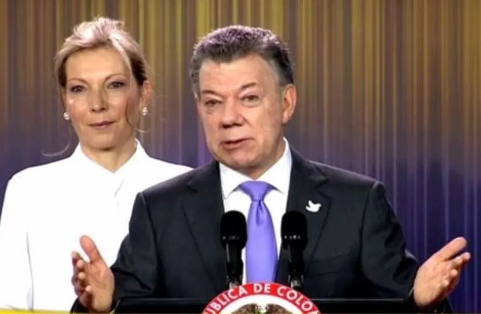 Santos en conferencia de prensa