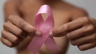 Los Andes Mendoza se viste de rosado para apoyar con la campaña de prevención del cáncer de mama.