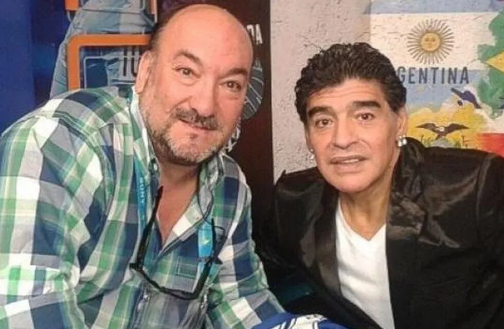 Maradona junto al Turco Wehbe.