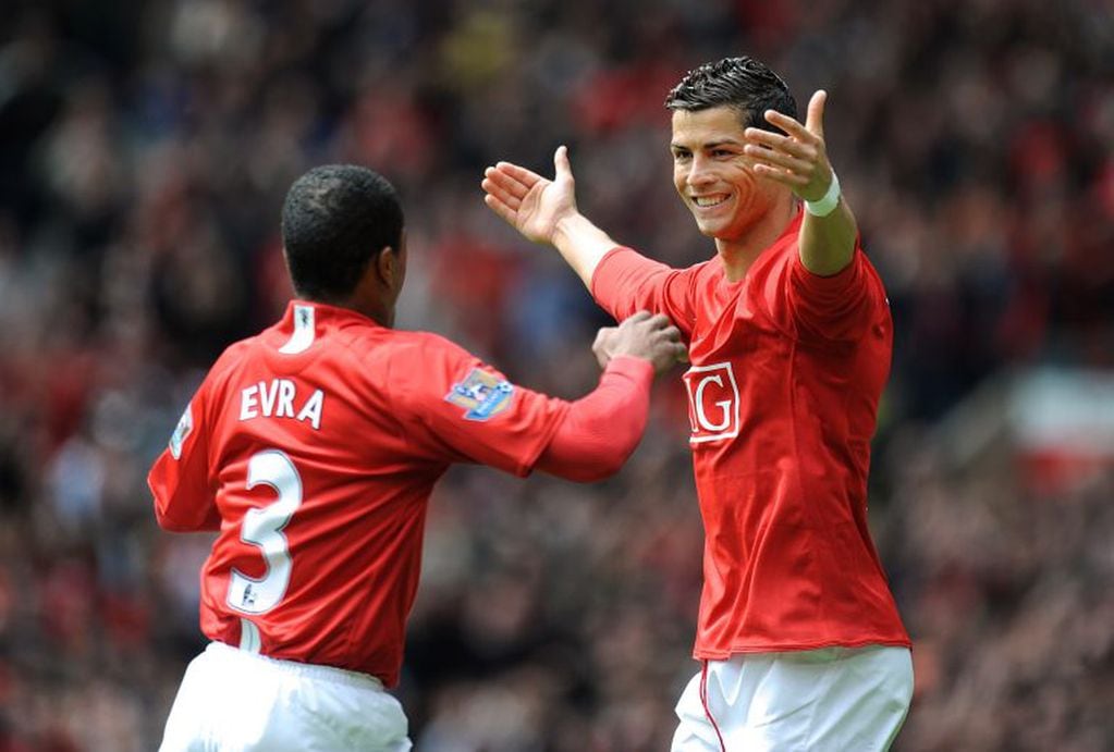 Patrice Evra tuvo un paso por el Manchester United donde coincidió con  Cristiano Ronaldo