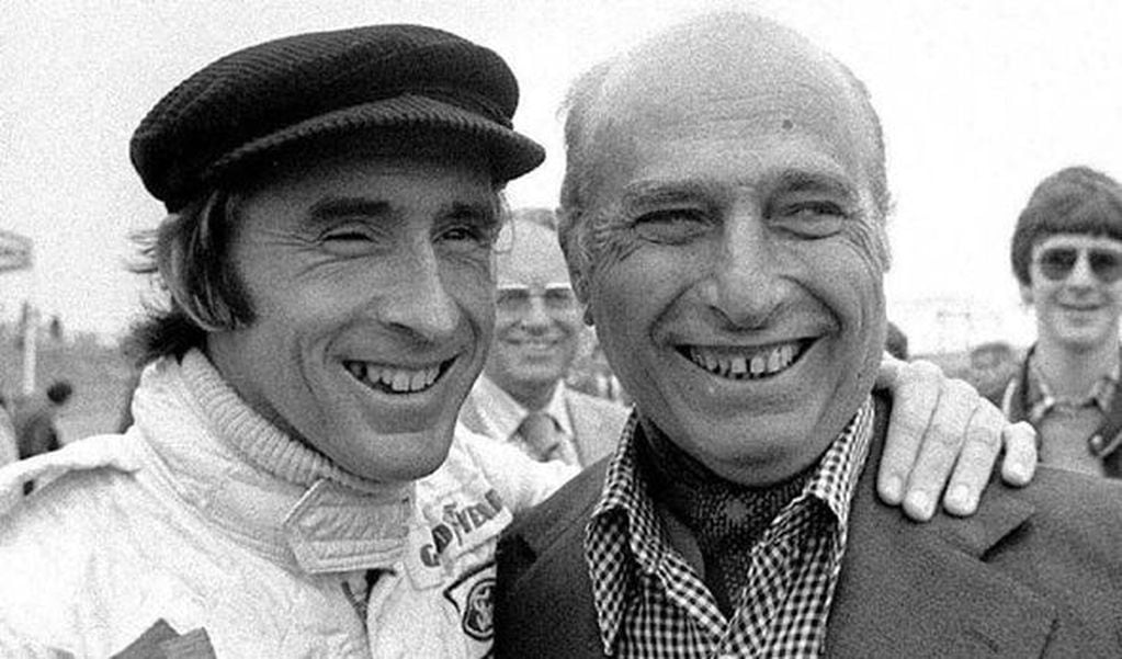 Jackie Stewart admiró a Juan Manuel Fangio y no se cansa de afirmar que el argentino es mejor que Lewis Hamilton, el siete veces campeón del mundo que domina esta era. (Foto: Archivo)