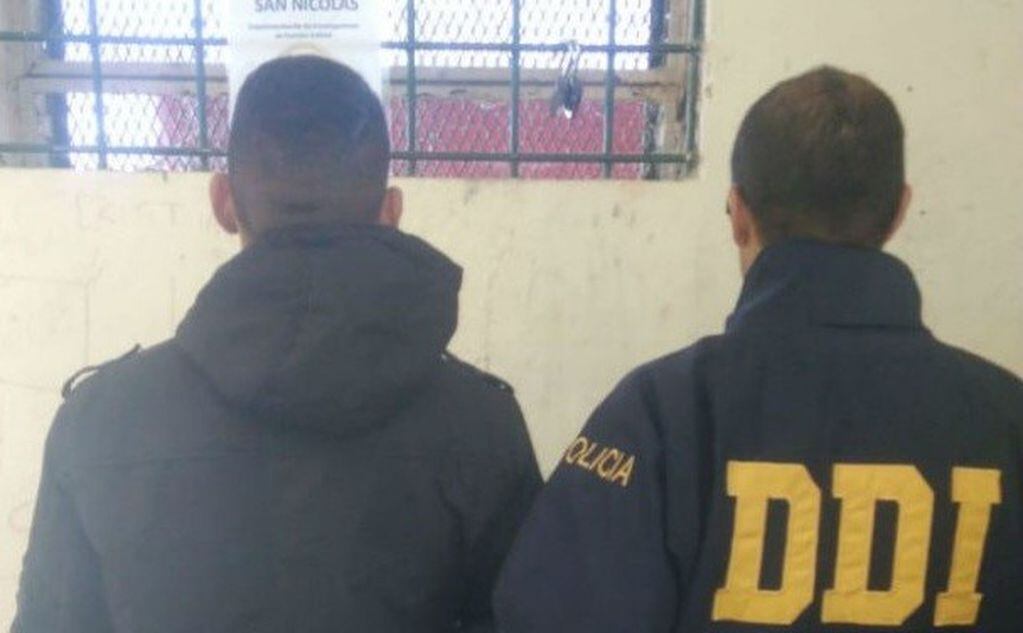 Dos jóvenes de 25 y 28 años detenidos por el robo a la estación de servicio de Savio y España.