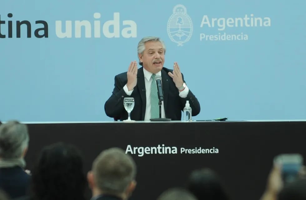 El presidente Alberto Fernández encabezó el lanzamiento del DNI para personas no binarias.