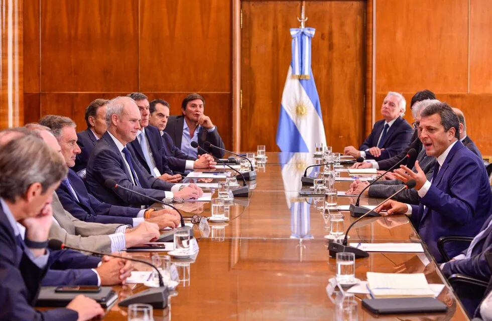 Sergio Massa anunció la política de canje de bonos.