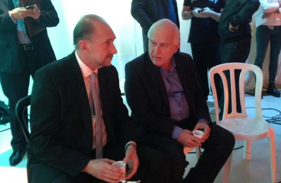 Perotti prometió foto con Lifschitz luego de los cortocircuitos. (Archivo)