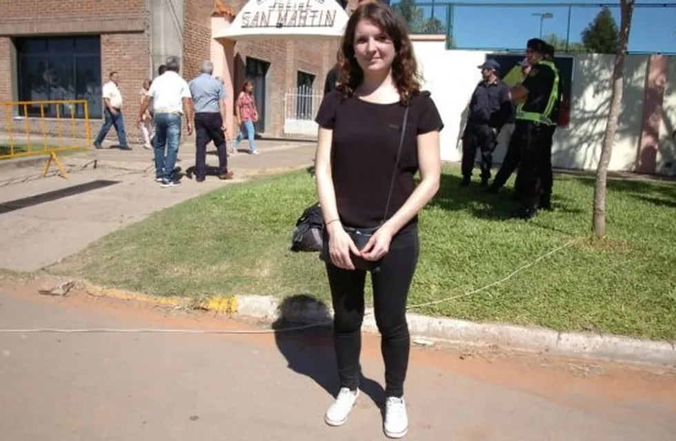 Virginie Bachelier, periodista francesa que cubrió el velatorio de Emiliano Sala. (Uno Santa Fe)