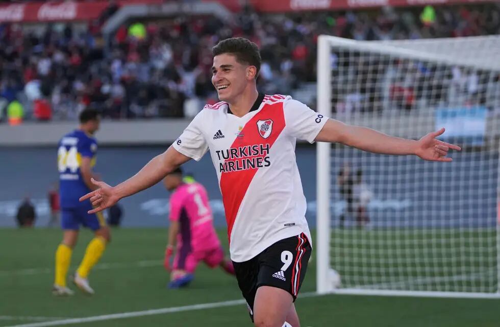 A puro gol, Julián Álvarez se consolidó en River y se ganó un lugar en la Selección. (AP)