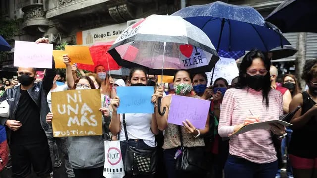 Marcha por la venezolana violada en Balvanera.