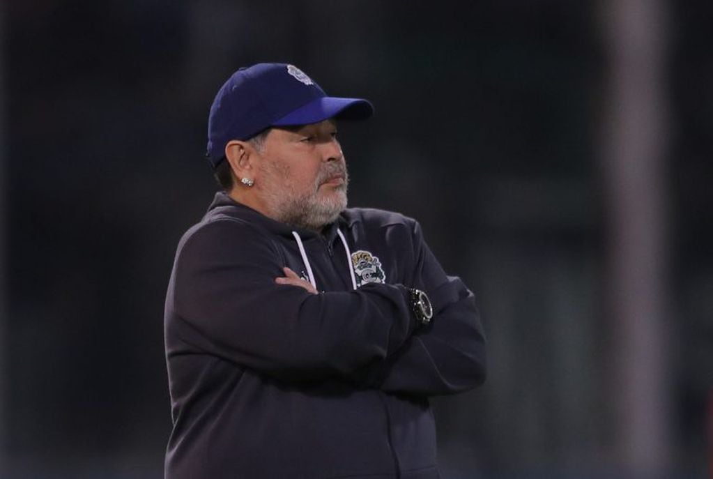 Diego Maradona lleva dos derrotas desde que asumió como DT de Gimnasia. (EFE)