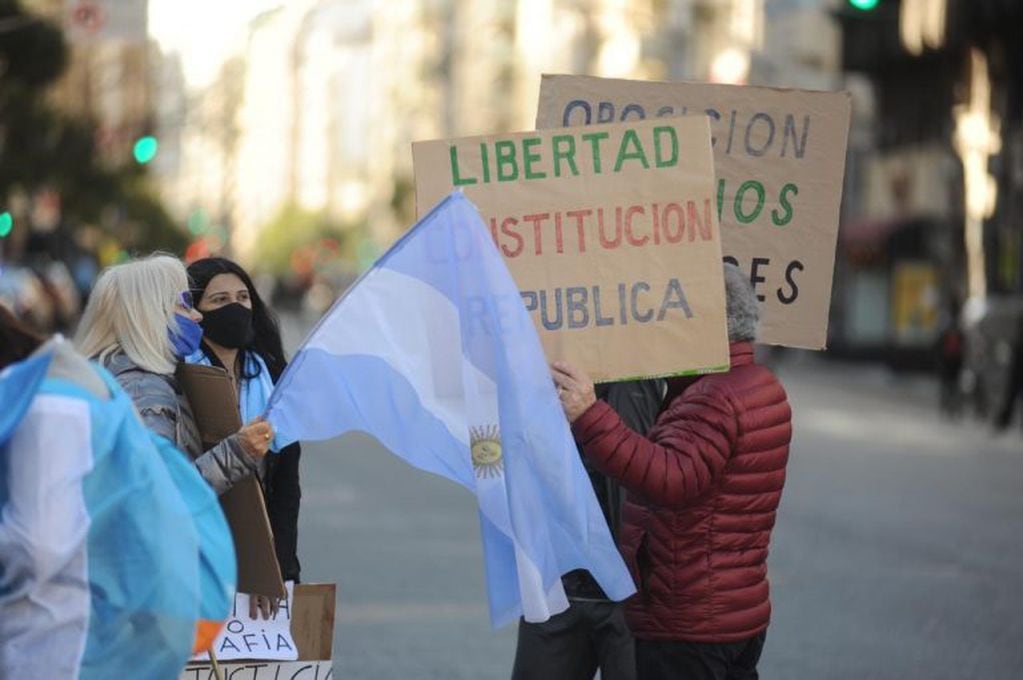 La marcha del 27A frente al Congreso. (Federico López Claro)
