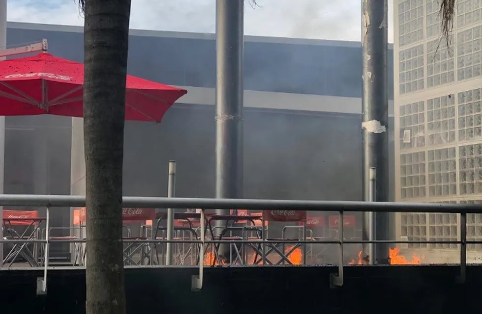Incendio en el bar Queens de barrio Martin