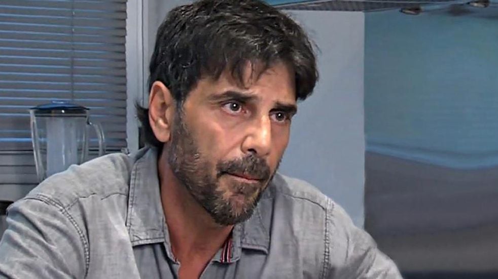 Juan Darthés durante la entrevista que le realizó Mauro Viale.