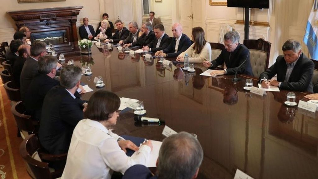 Mauricio Macri y los gobernadores. (Clarín)