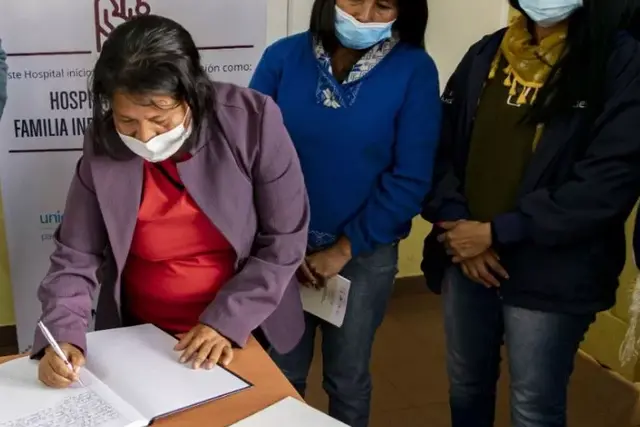 El Hospital SAMIC de Puerto Iguazú se certificará como “Hospital Amigo de la Familia Indígena Mbya Guaraní”. Gentileza: Norma Devechi