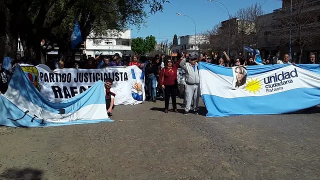 El kirchnerismo se movilizó en la Plaza 25 de Mayo de Rafaela