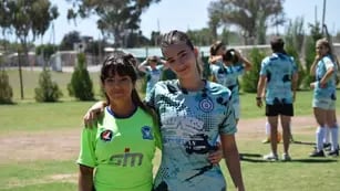 Madre e hija que son rivales en el fútbol sanjuanino