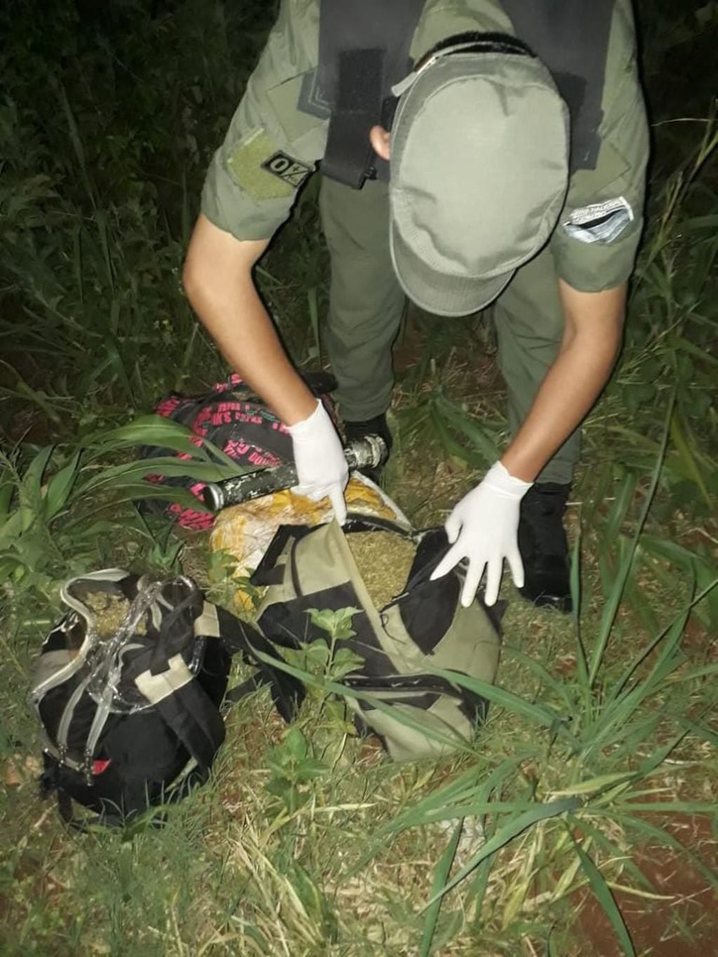 Gendarmería Nacional secuestró cogollos de marihuana en Puerto Iguazú.