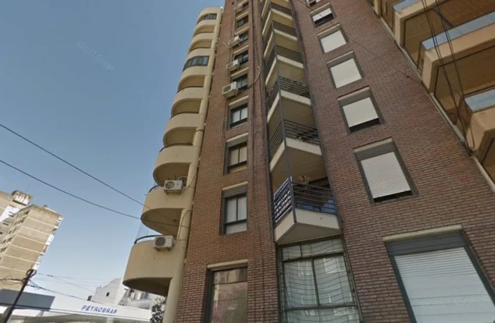 Sospechan que Marcelo S. salió por el balcón después de trabar la puerta. (Google Street View)