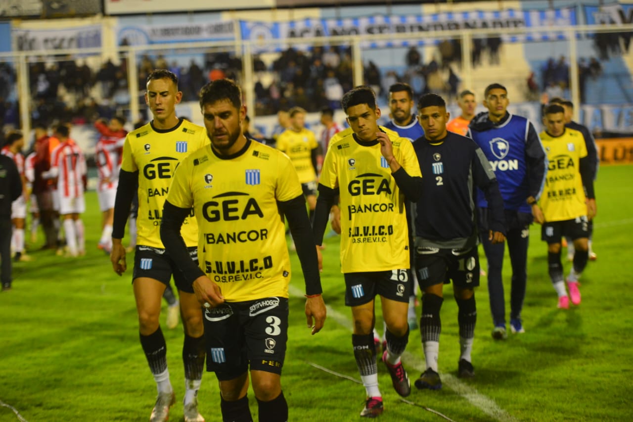 Racing cayó 0-1 ante San Martín de Tucumán en el estadio Miguel Sancho, por la fecha 17 de la Primera Nacional. (Javier Ferreyra / La Voz)