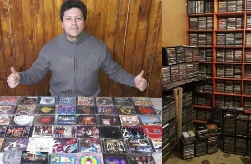 Ricardo tiene más de 3.000 CD. Son sus tesoros, que comparte solo con sus hijos.