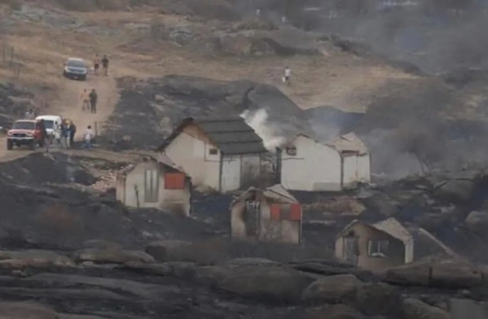 Casas quemadas en el distrito norte Carlos Paz