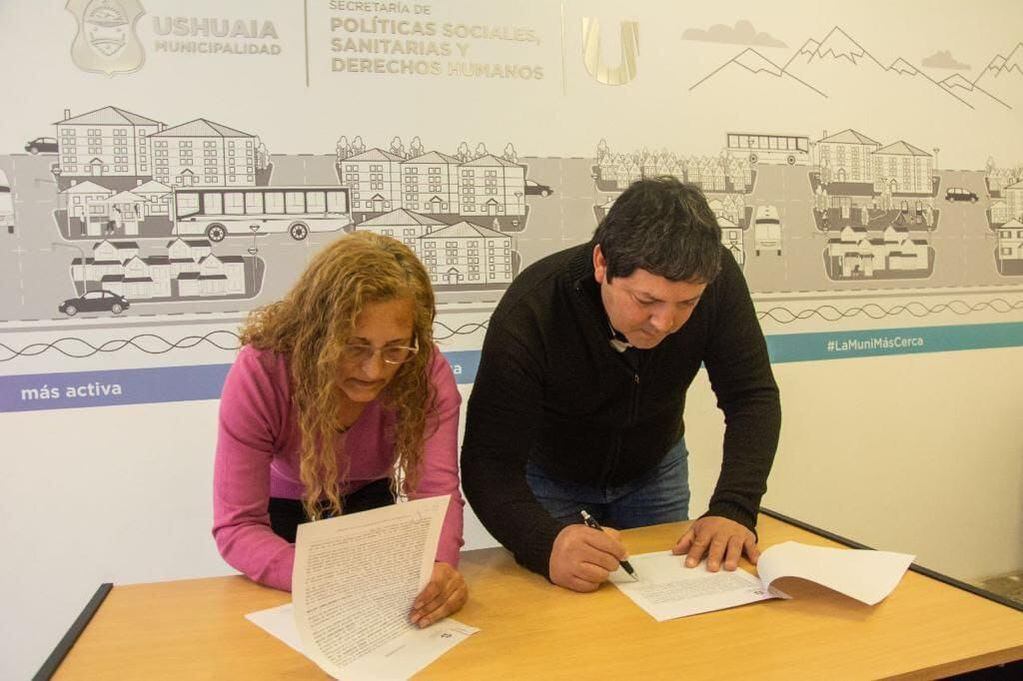 Ushuaia: firmaron convenios para el uso de Centros Comunitarios Municipales