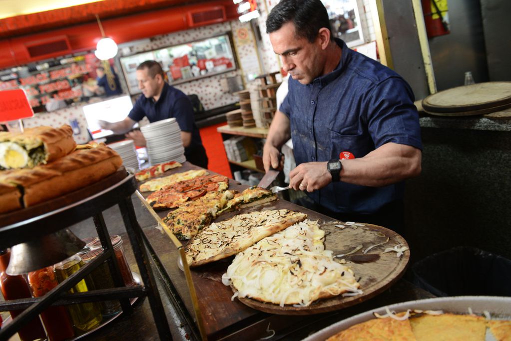 La Pizzería Güerrín fue la segunda favorita elegida por la Inteligencia Artificial.