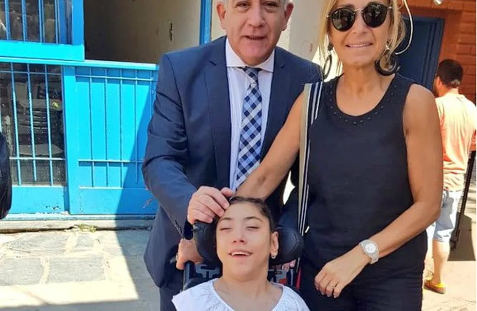 Sikora criticó a Luis Juez por llevar a su hija con discapacidad a votar y él le contestó. (Imagen Ilustrativa)