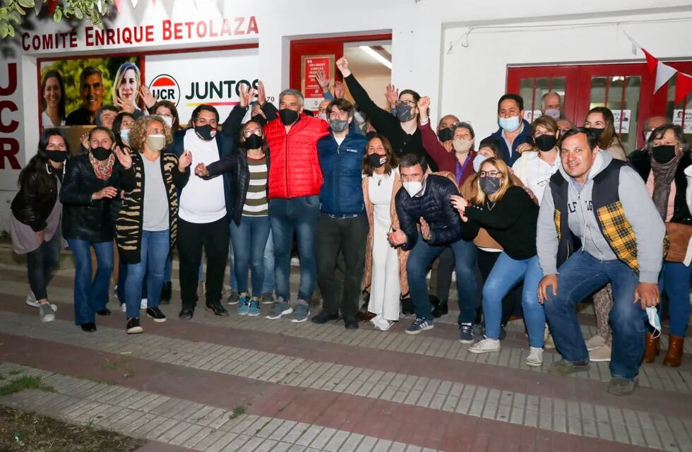 El Radicalismo se impuso en la interna del JUNTOS, en la foto Ávila junto a Rossi del PRO y De Águila del la Coalición Cívica (foto: Marianela Hut)