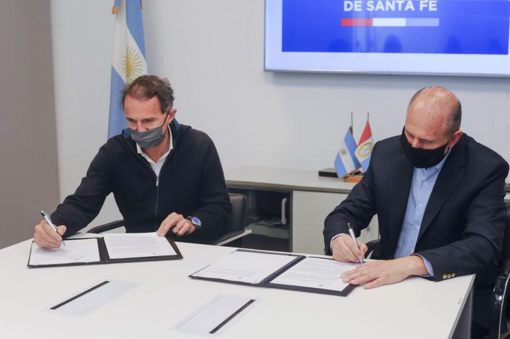 Firma convenio de Omar Perotti y Gabriel Katopodis en Granadero Baigorria