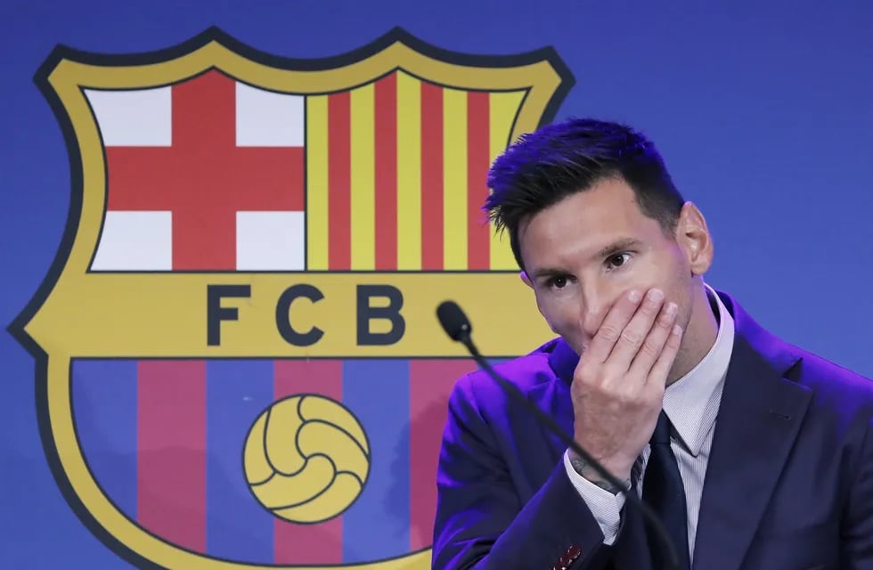 A un año de la salida de Lionel Messi del Barcelona. Uno de los días más tristes en la historia del fútbol mundial.