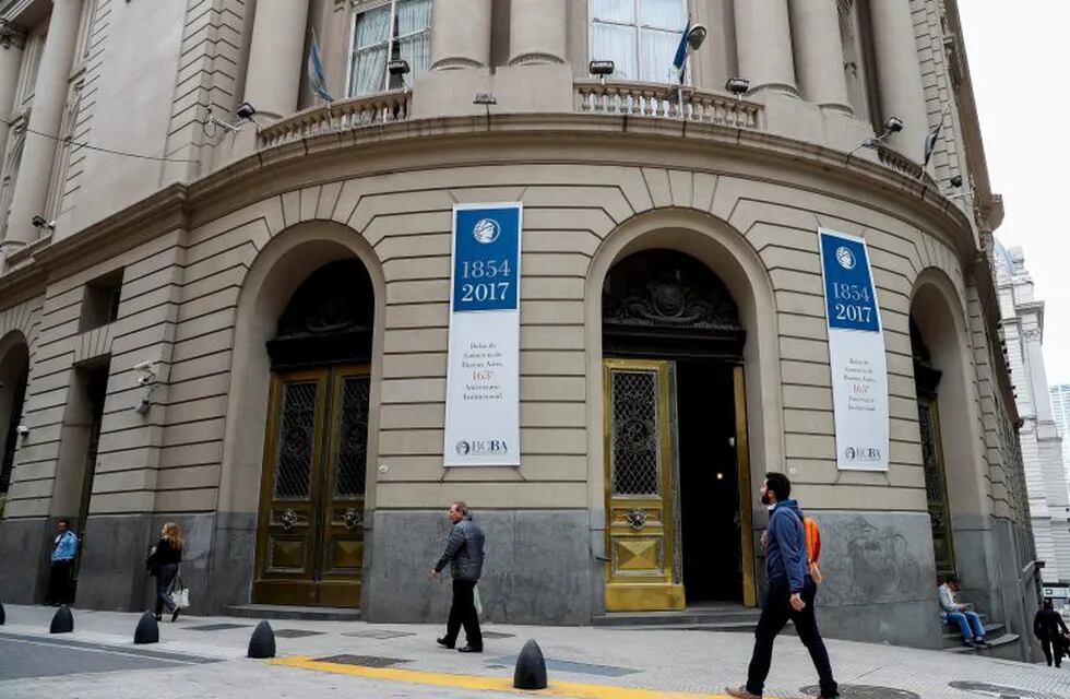 La Bolsa de Buenos Aires abrió en baja.