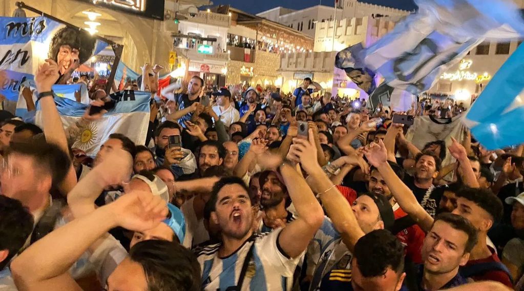 Banderazo argentina en Qatar